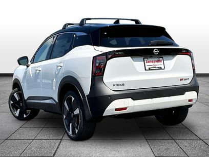 New 2026 Nissan Kicks SR w/ Cold Weather Package
