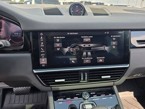 Used 2019 Porsche Cayenne AWD/4WD image 23