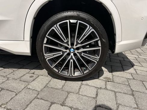 Used 2023 BMW X1 xDrive28i w/ Premium Package AWD/4WD image 11