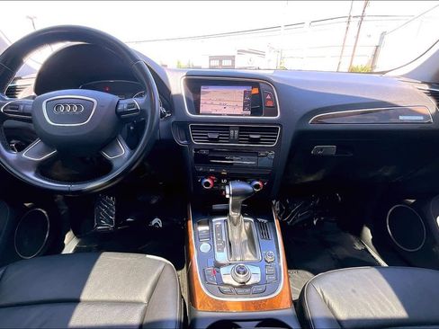 Used 2015 Audi Q5 2.0T Premium Plus w/ Technology Package AWD/4WD image 16