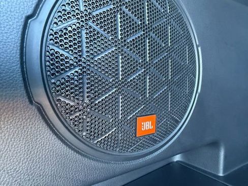 Used 2022 Toyota RAV4 Limited image 8