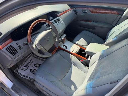 Used 2005 Toyota Avalon Limited FWD image 11