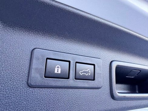 Used 2025 Subaru Forester Limited image 15