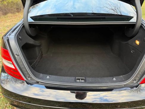 Used 2012 Mercedes-Benz C 250 Sedan w/ Comand Single Disc Pkg image 11