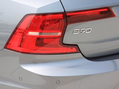 Used 2018 Volvo S90 T5 Momentum w/ Convenience Package image 30