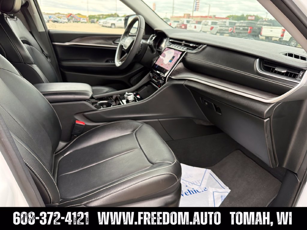 Used 2023 Jeep Grand Cherokee L Limited w/ Luxury Tech Group II AWD/4WD image 38