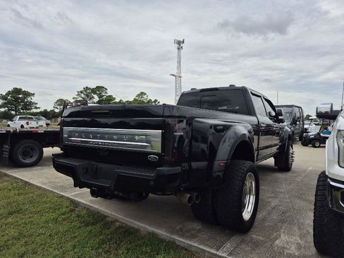 Used 2022 Ford F450 Platinum w/ FX4 Off-Road Package AWD/4WD image 7