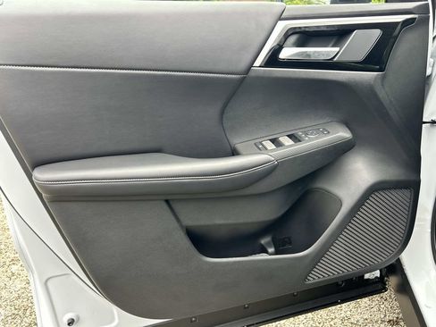 New 2026 Nissan Rogue SL AWD/4WD image 18