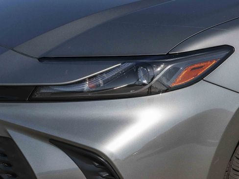 Used 2026 Toyota Camry SE w/ Convenience Package FWD image 10
