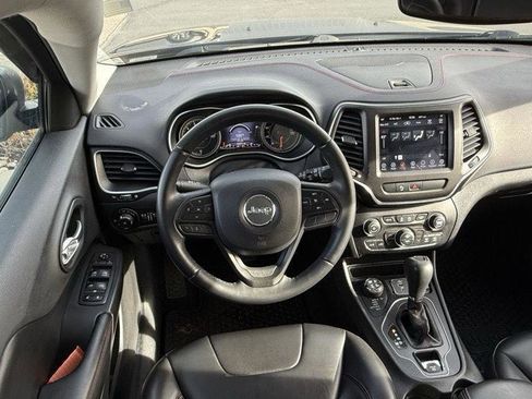 Used 2020 Jeep Cherokee Trailhawk image 20