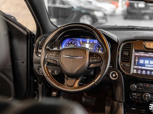 Used 2017 Chrysler 300 S image 35