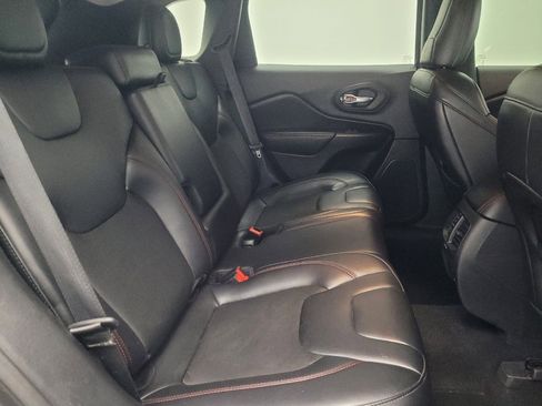 Used 2020 Jeep Cherokee Trailhawk w/ Cold Weather Group AWD/4WD image 19