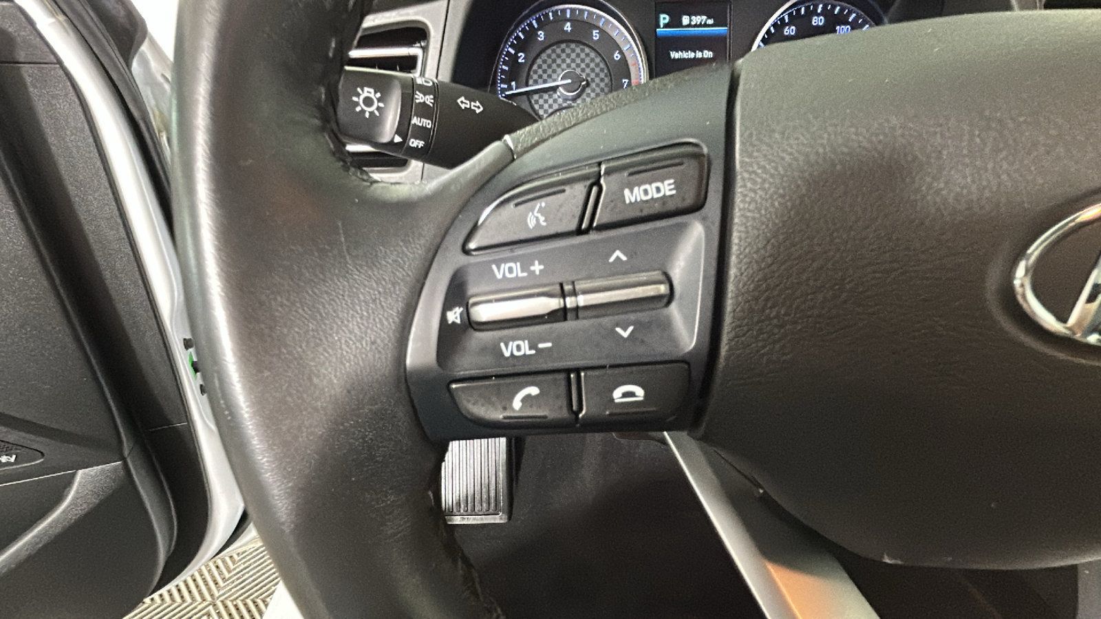 Used 2020 Hyundai Elantra Limited w/ Ultimate Package 03 FWD image 18