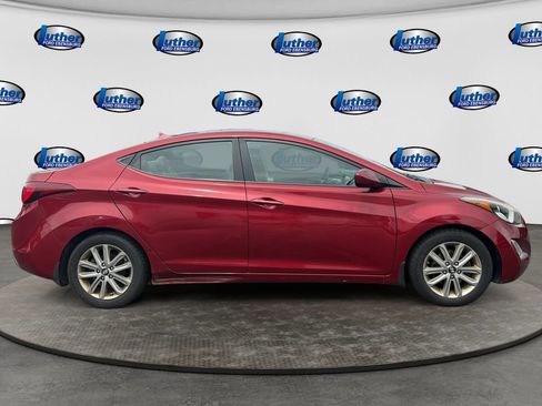 Used 2015 Hyundai Elantra SE w/ Option Group 02 FWD image 6