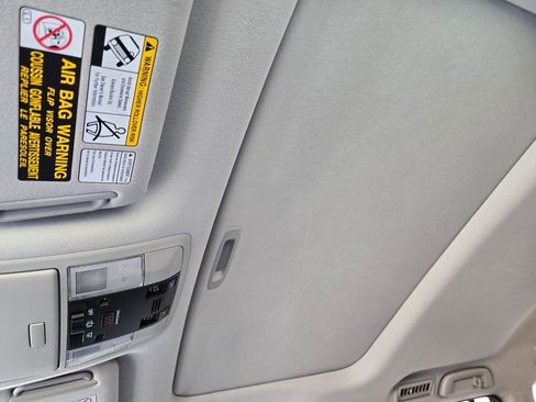 Used 2016 Lexus GX 460 image 32