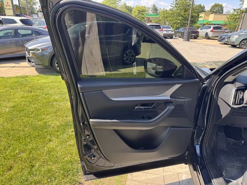 Certified 2025 MAZDA CX-90 3.3 Turbo w/ Preferred Package AWD/4WD image 19