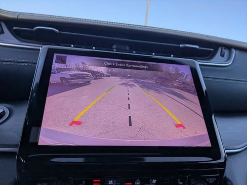 Used 2022 Jeep Grand Cherokee Overland w/ Luxury Tech Group IV image 25