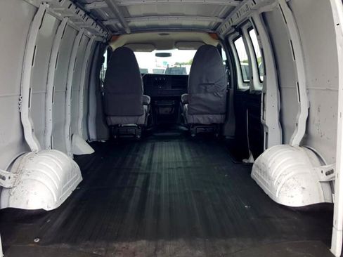 Used 2012 Chevrolet Express 3500 image 10