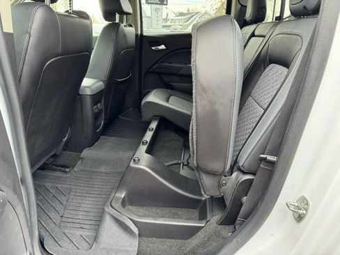 Used 2016 Chevrolet Colorado Z71 image 19