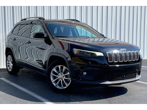 Used 2022 Jeep Cherokee Latitude Lux w/ Sun & Sound Group FWD image 2