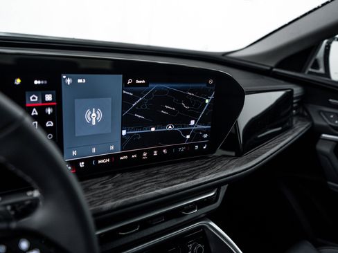 New 2025 Audi Q5 Premium Plus image 11