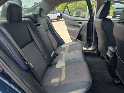 Used 2018 Toyota Corolla SE FWD image 11