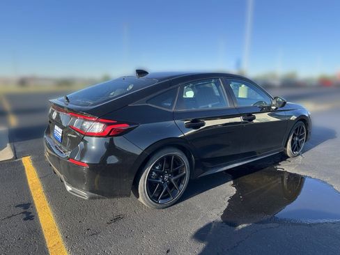 Used 2024 Honda Civic Sport image 3