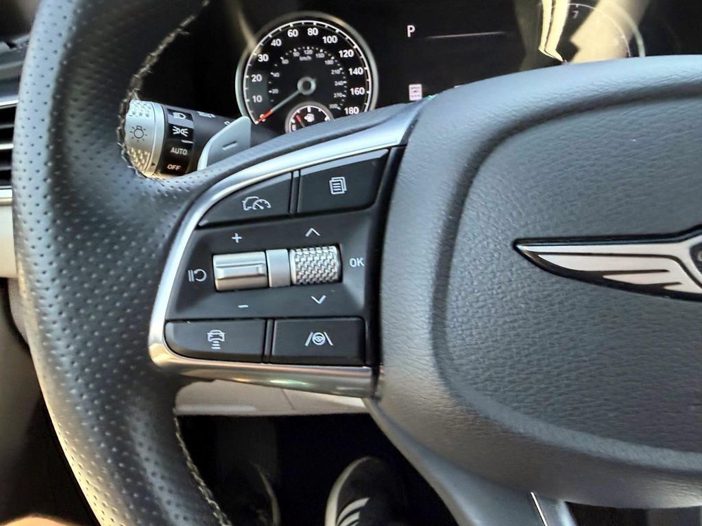 Certified 2025 Genesis G70 2.5T AWD/4WD image 36