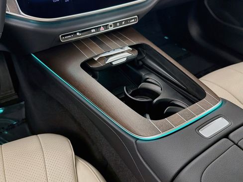 New 2026 Mercedes-Benz E 450 4MATIC Sedan image 5