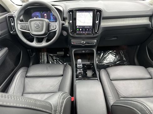 Certified 2023 Volvo XC40 B5 Plus w/ Climate Package AWD/4WD image 14