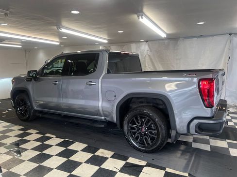 Used 2023 GMC Sierra 1500 Elevation w/ LPO, Elevation Black Package AWD/4WD image 10