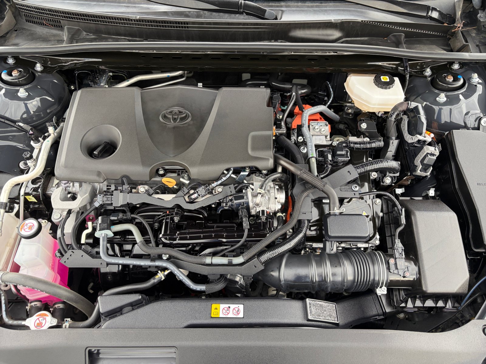 Used 2025 Toyota Camry SE FWD image 31