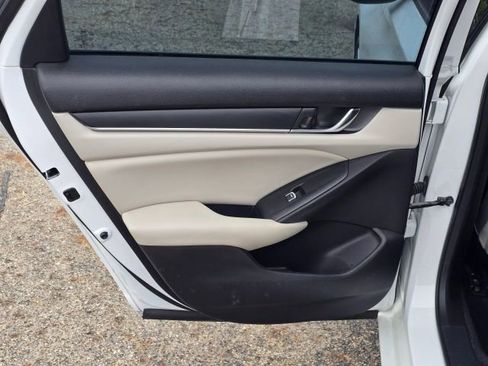 Used 2021 Honda Accord LX image 12