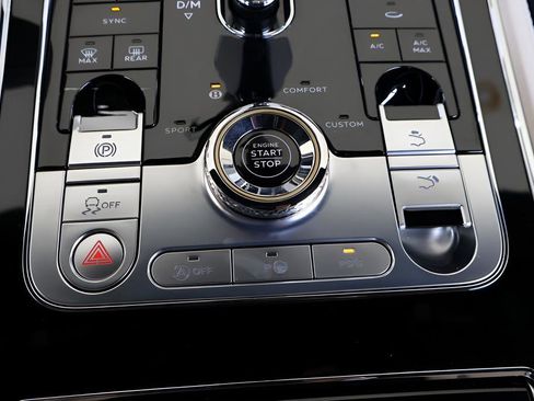 Used 2024 Bentley Continental GT V8 image 33