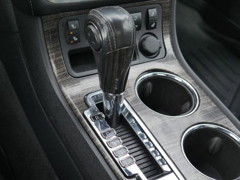 Used 2013 GMC Acadia SLT image 15