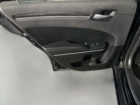 Used 2022 Chrysler 300 Touring w/ Sport Appearance Package RWD image 26