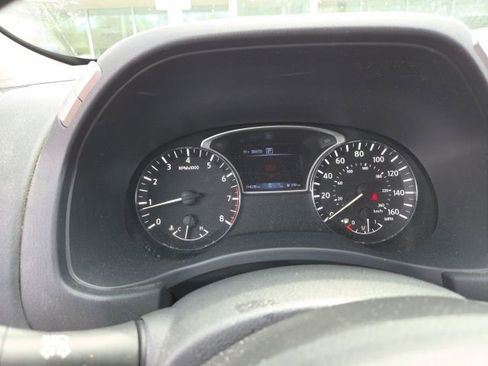 Used 2020 Nissan Pathfinder SL image 11