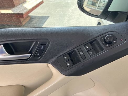 Used 2017 Volkswagen Tiguan S AWD/4WD image 14