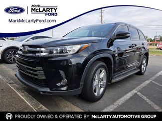 Used 2017 Toyota Highlander Limited FWD 360° Tour