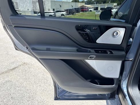 New 2026 Lincoln Aviator Reserve AWD/4WD image 13