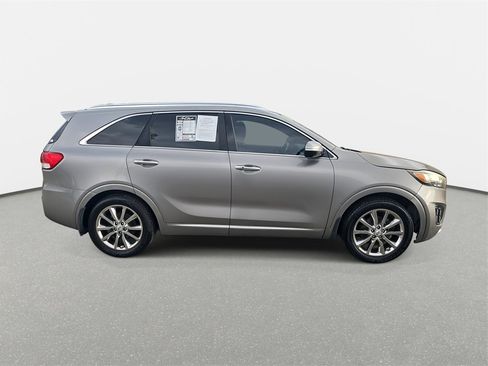 Used 2017 Kia Sorento SX image 4