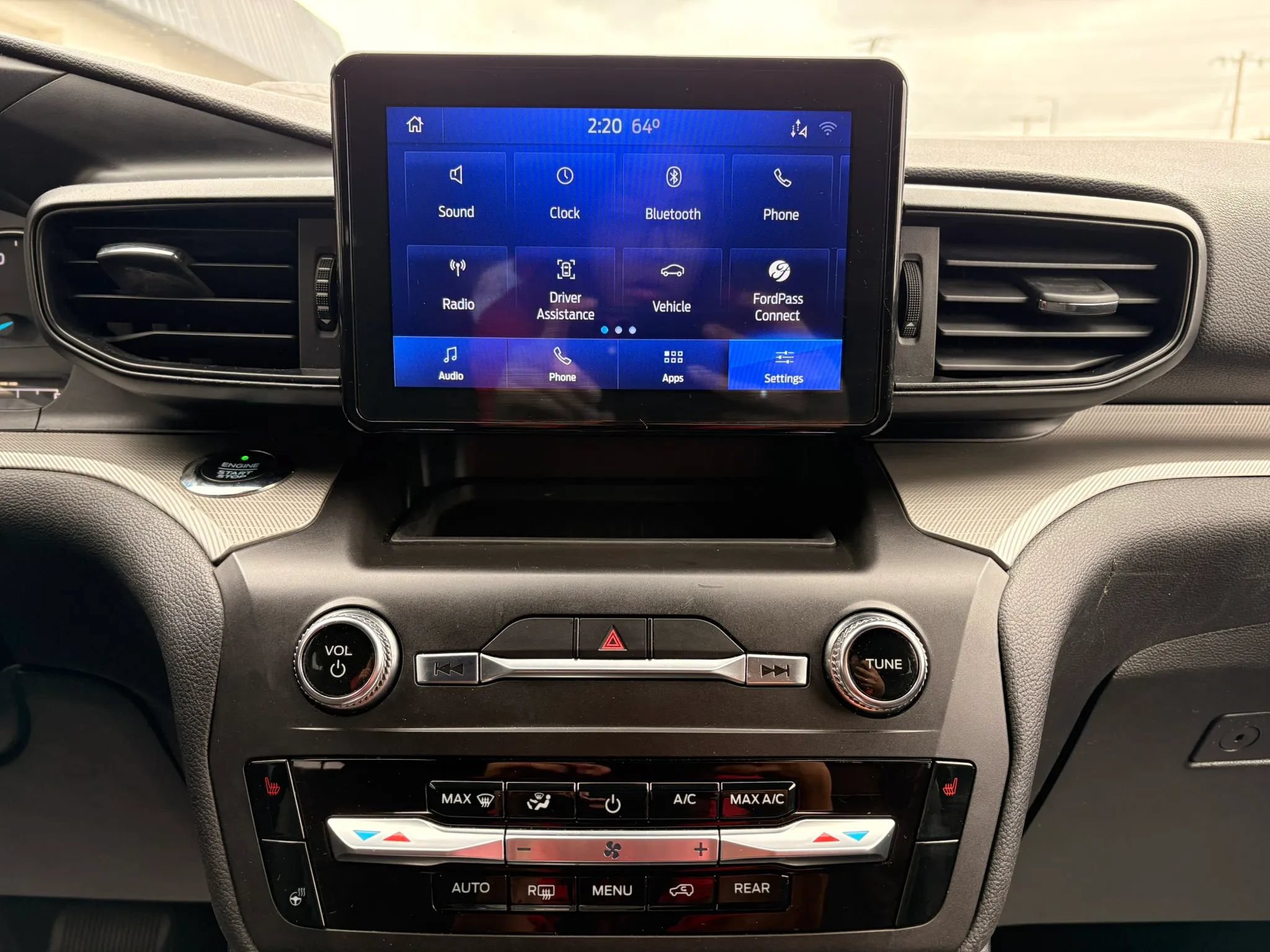 Used 2020 Ford Explorer XLT w/ Comfort Package AWD/4WD image 22