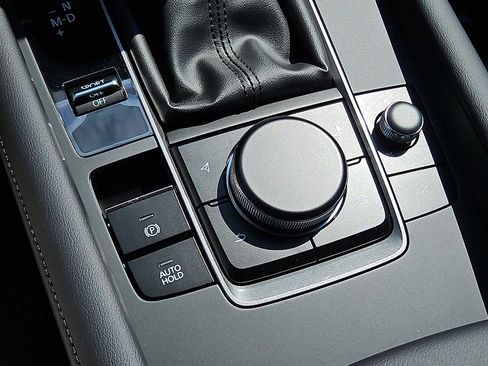 New 2026 MAZDA MAZDA3 s FWD image 18