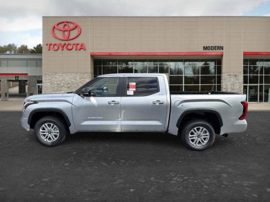 New 2026 Toyota Tundra SR5 w/ SR5 Premium Package AWD/4WD image 4
