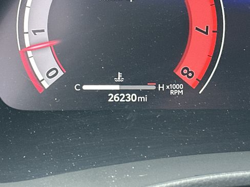 Used 2025 Toyota Highlander XSE AWD/4WD image 10