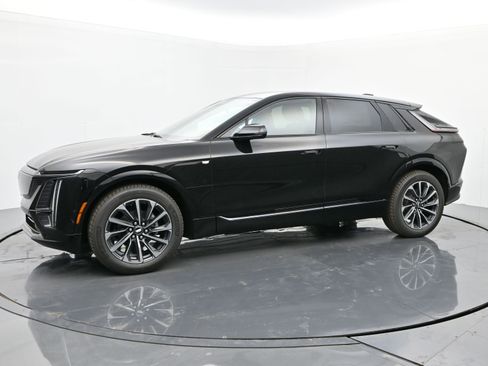 New 2025 Cadillac Lyriq Sport image 2