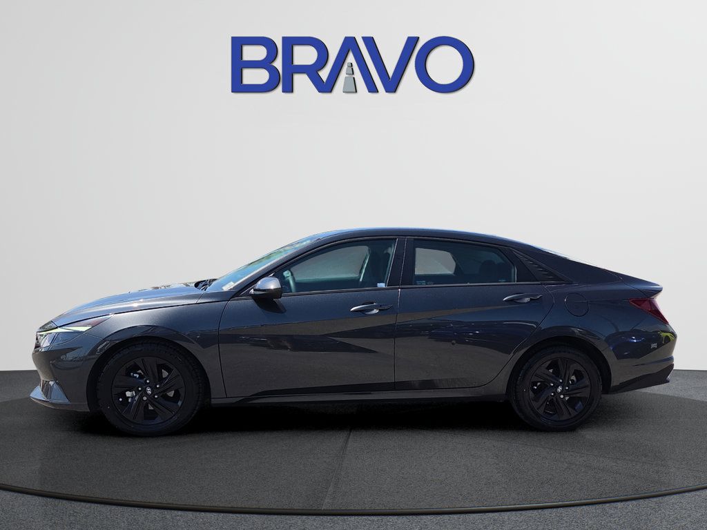 Used 2021 Hyundai Elantra SEL FWD image 2