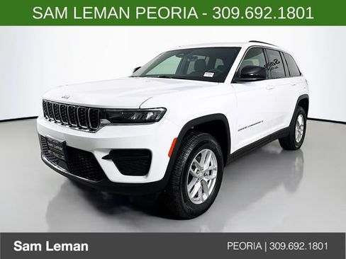 New 2025 Jeep Grand Cherokee Laredo w/ Luxury Tech Group I AWD/4WD image 3