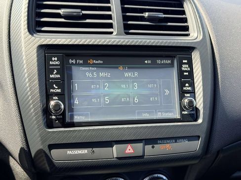 Used 2025 Mitsubishi Outlander Sport ES AWD/4WD image 17
