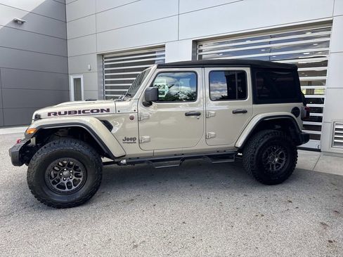 Used 2022 Jeep Wrangler Unlimited Rubicon w/ Xtreme Recon 35" Tire Package AWD/4WD image 3